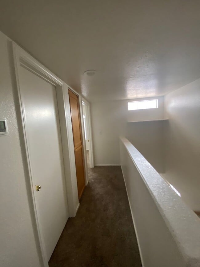 Building Photo - Cozy 3 Bedroom Summerlin Townhome for Rent!