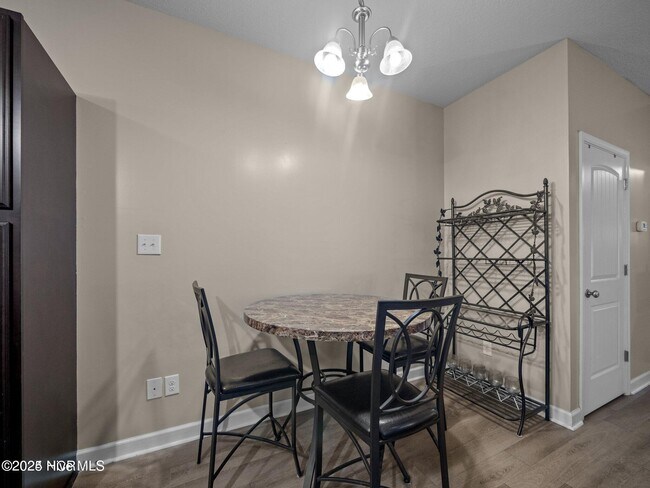 Building Photo - 325 Frisco Wy