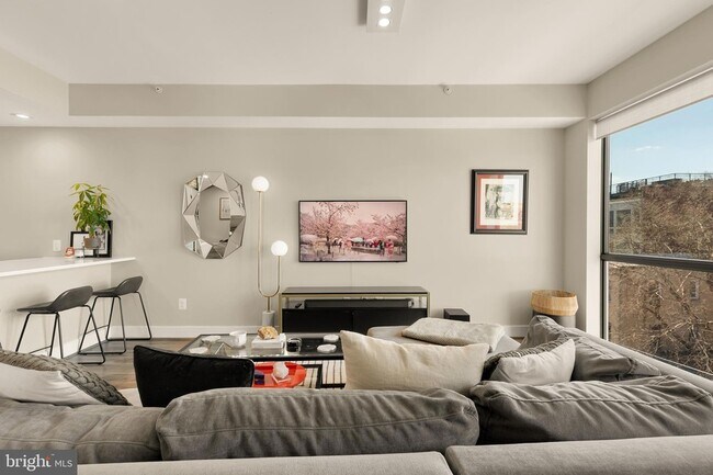 Building Photo - 1628 11th St NW