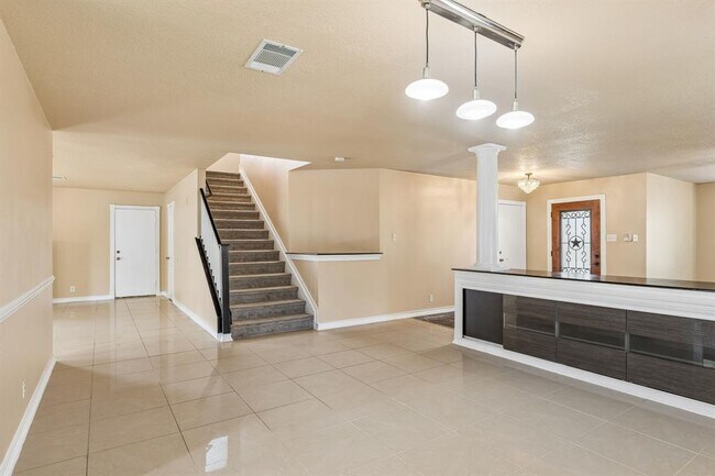 Building Photo - 1300 Chalk Ln