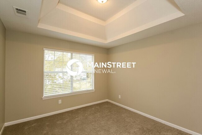 Building Photo - 4 Bedroom Pet-Friendly Home in Douglasville, GA with Main Street Renewal