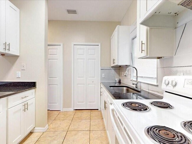 Building Photo - 206 Majors Ln