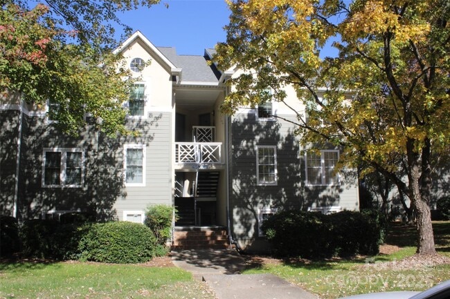 Primary Photo - 19839 Henderson Rd