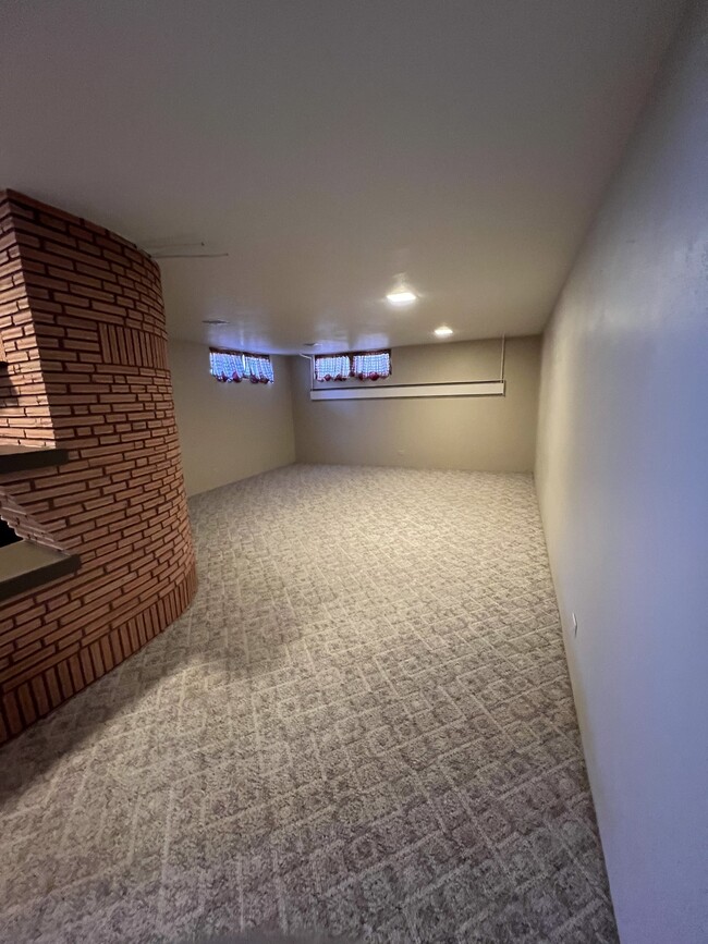 Building Photo - 5463 Rd 107