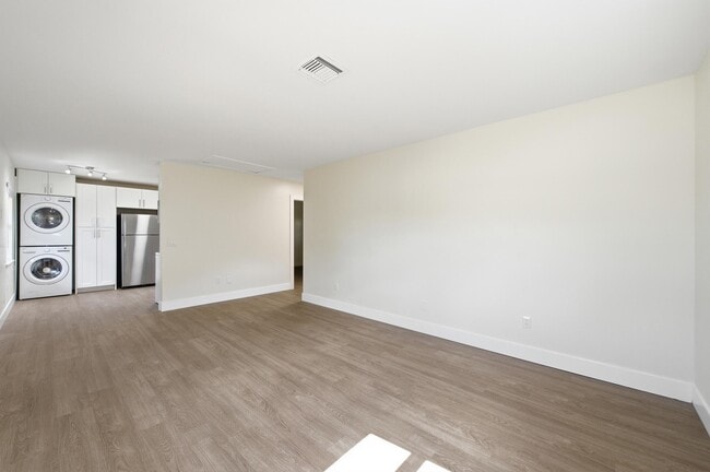 Building Photo - 353 Wickline Blvd