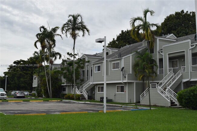 Primary Photo - 3413 NW 44th St