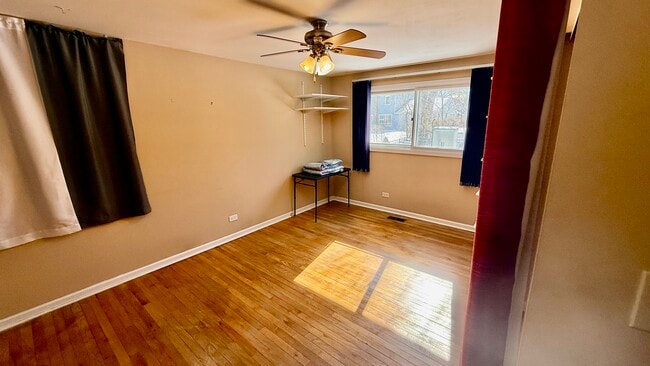 Building Photo - 1232 W Jefferson Ave