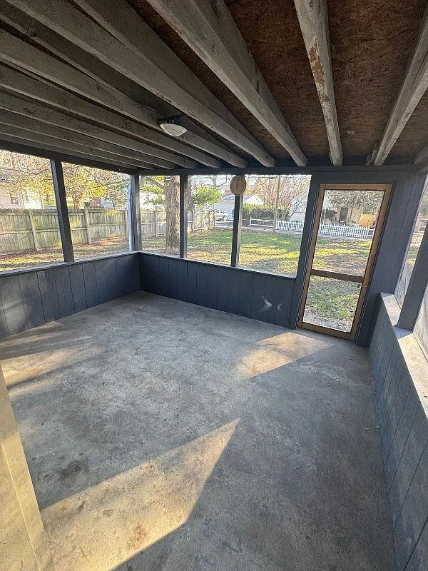 Building Photo - "Charming 3-Bedroom Home with Spacious 1760 Sq Ft in Greenwood, IN!"