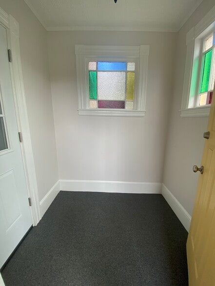 Building Photo - 71 Arsenal St