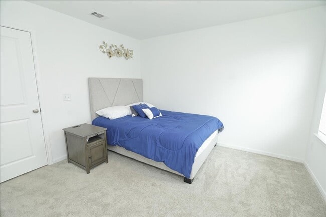 Building Photo - 14463 Cedar Ledge Ln