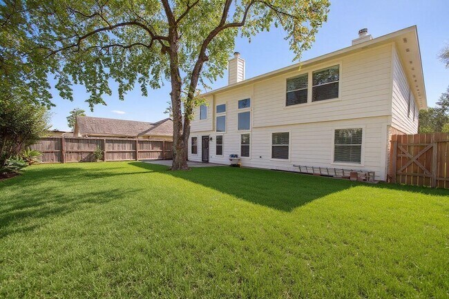 Building Photo - 2202 Laurel Branch Way