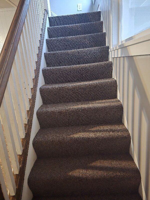 Building Photo - 2543 Mahoning Rd NE