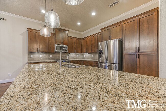 Building Photo - Spacious 4 BD Home with Private Backyard & Community Amenities!