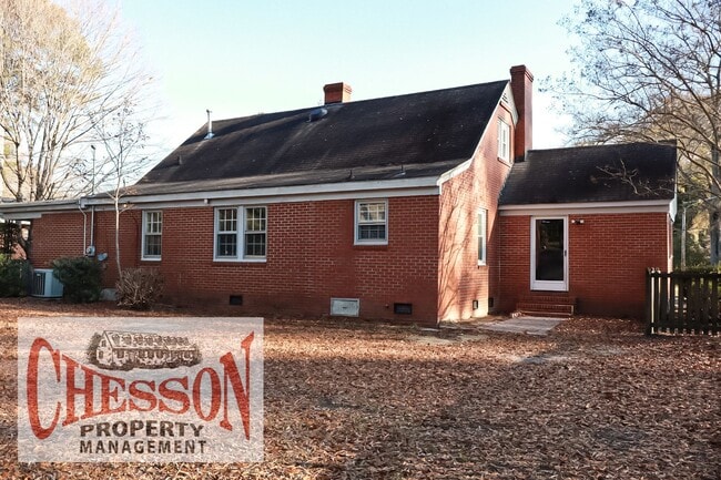 Building Photo - 506 Monticello Dr NW