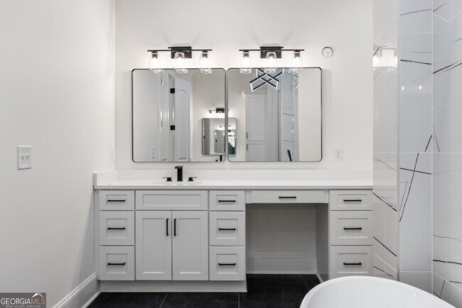 Building Photo - 1261 Glen Eagle Dr