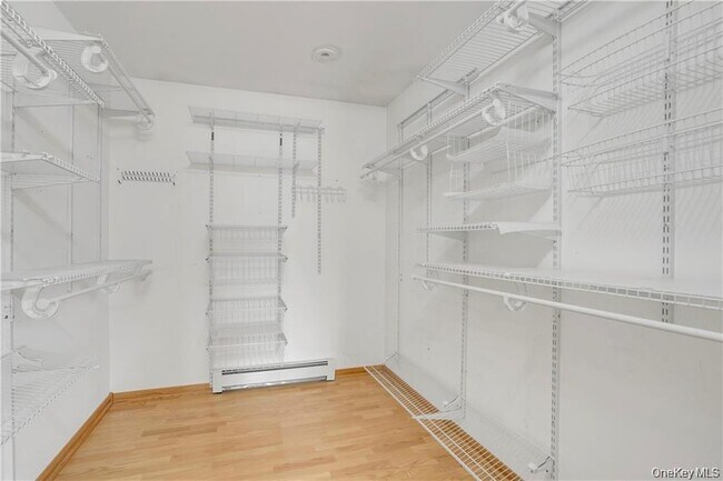 Building Photo - 1 Tomkins Ave