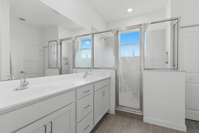 Building Photo - 4874 Navali Dr