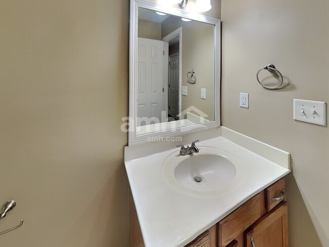 Building Photo - 3174 Baymount Way