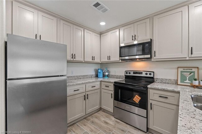 Building Photo - 10415 Preston Ct