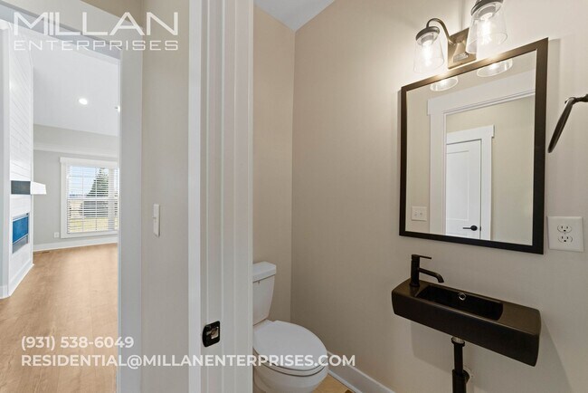 Building Photo - Gated Community Living with Open Views & Designer Kitchen - Experience Elevated Living with a Com...