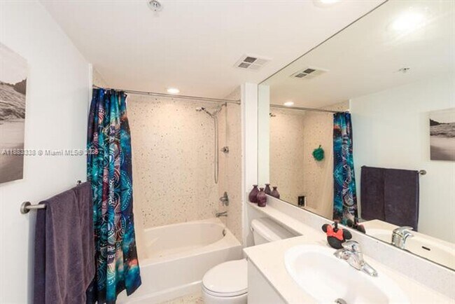 Building Photo - 325 S Biscayne Blvd