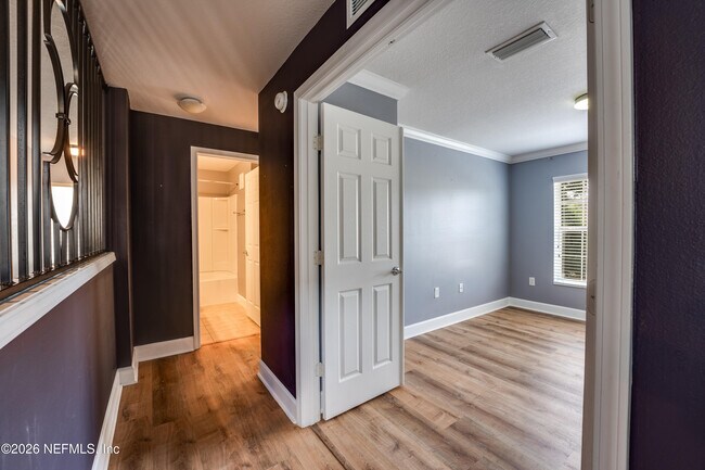 Building Photo - 6631 Shaded Rock Ct