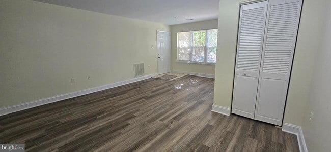 Building Photo - 8883 Rusland Ct