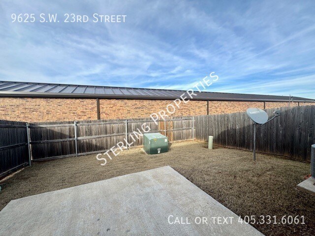 Building Photo - 9625 SW 23rd St