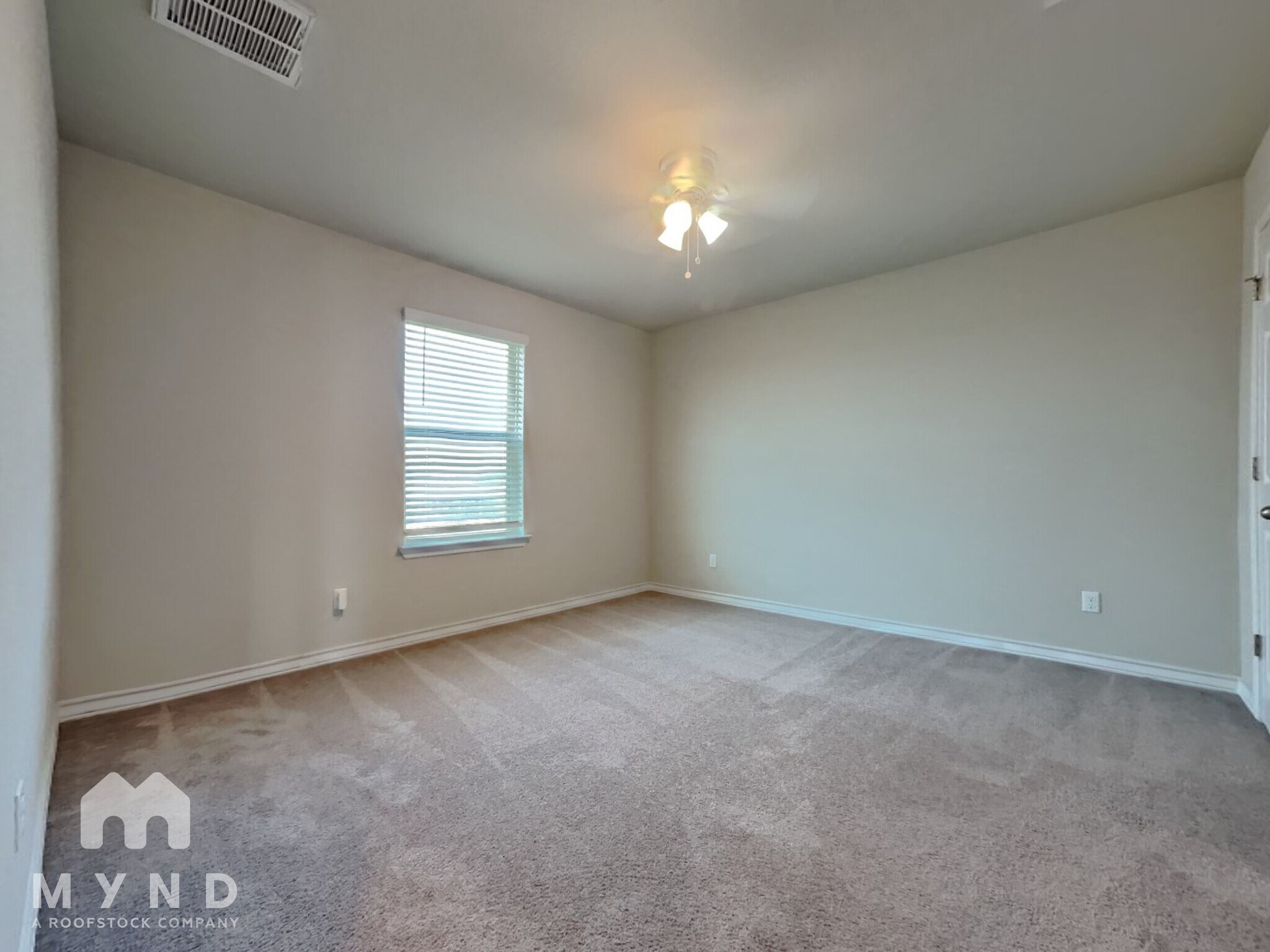 Building Photo - 3801 Soft Shore Ln