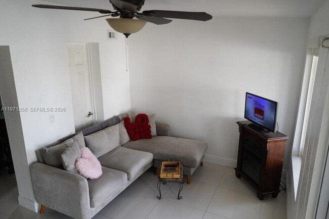 Building Photo - 1389 W 71st St