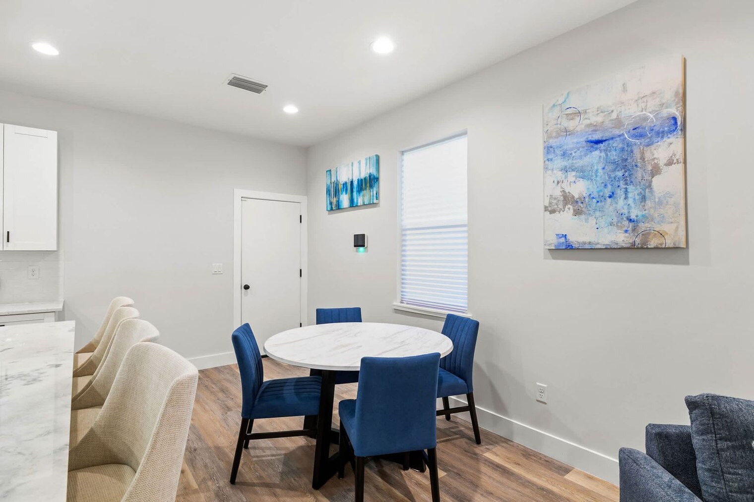 Building Photo - 1906 W Cherry St