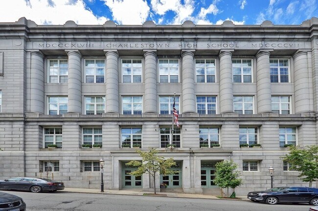 Building Photo - 30 Monument Sq