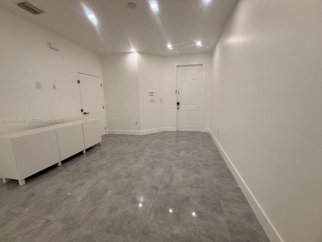 Building Photo - 11271 NW 84th St