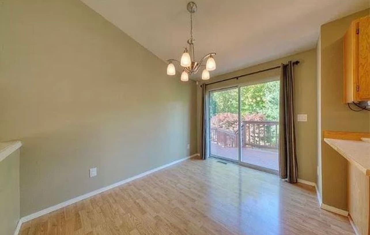 Building Photo - 22447 15th Ave S