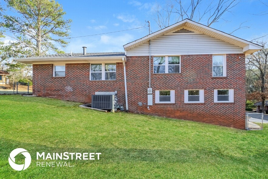 Building Photo - 145 Gurley Ln