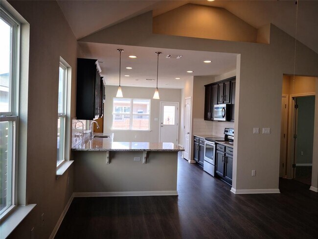 Building Photo - 723 Speckled Alder Dr