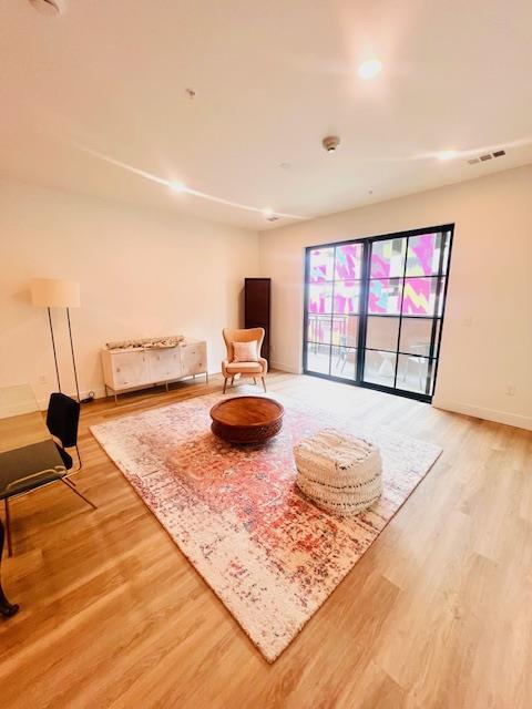 Building Photo - 207 S Congress Ave