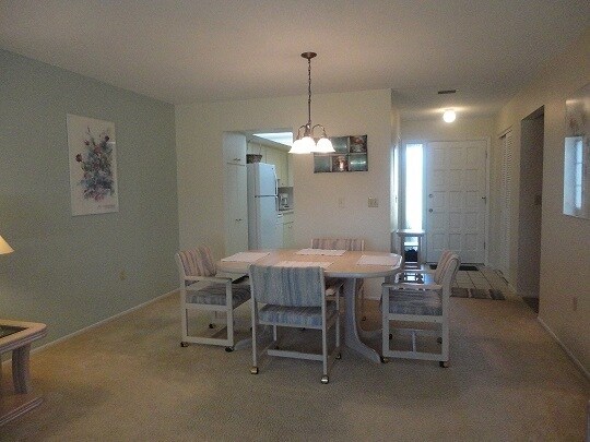 Building Photo - Nokomis/Osprey Area -- Close to beautiful ...