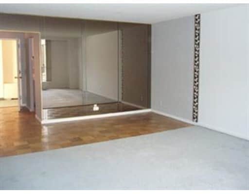 Building Photo - 99 Pond Ave