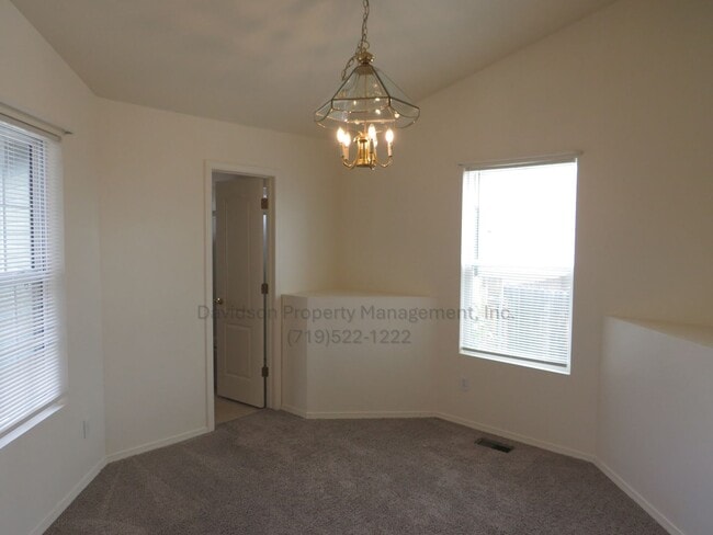 Building Photo - Great 3 Bedroom House in the Southern Powers Corridor