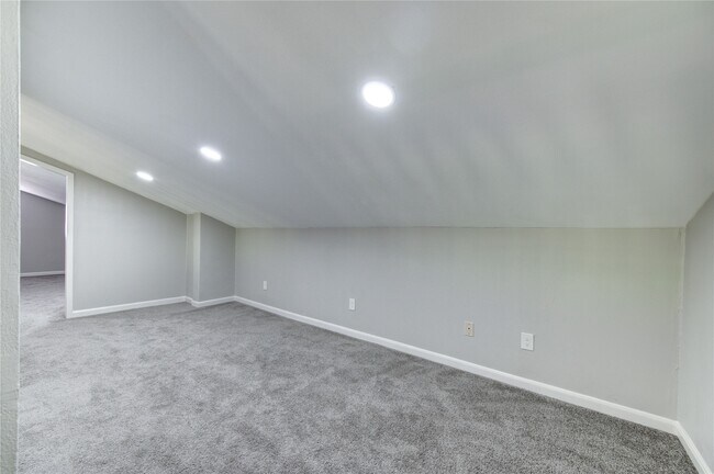 Building Photo - 3046 Wagon Trail Dr