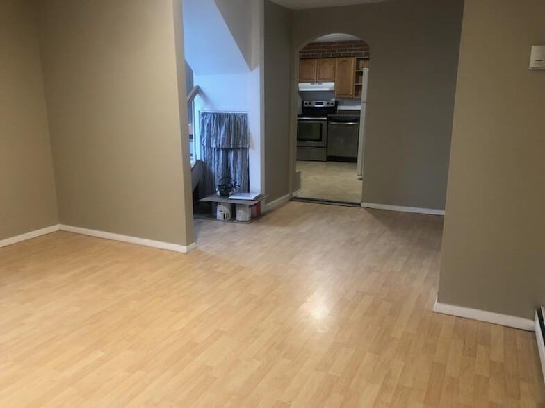 Building Photo - 104 N Jefferson Ave