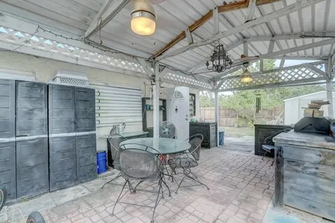 Primary Photo - 22XX SW 42nd Way