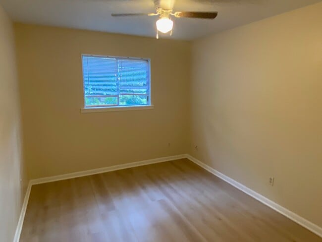 Building Photo - 22 Wisteria Dr