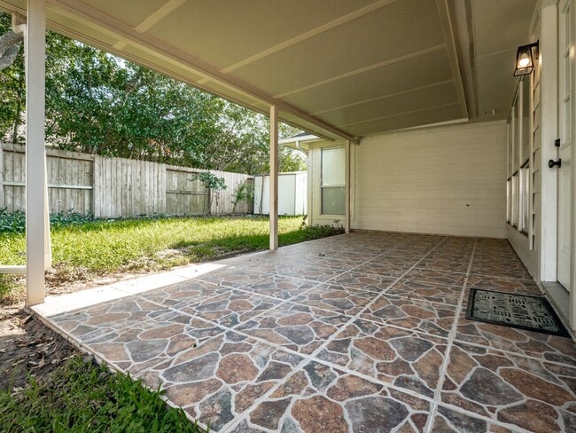 Building Photo - 12807 Village Way Dr
