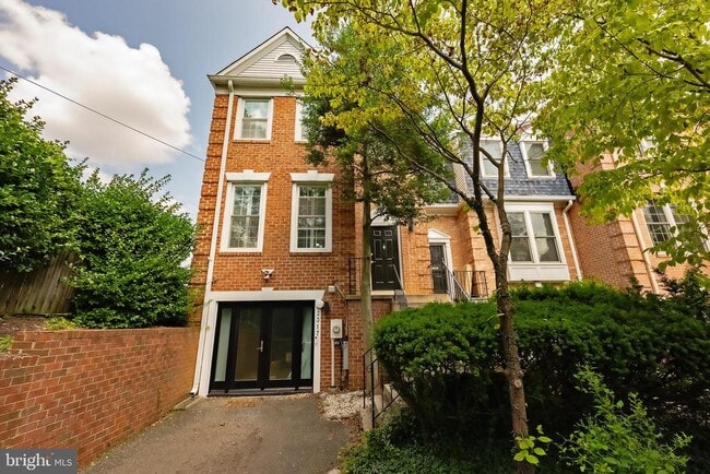 Primary Photo - 2317 37th St NW