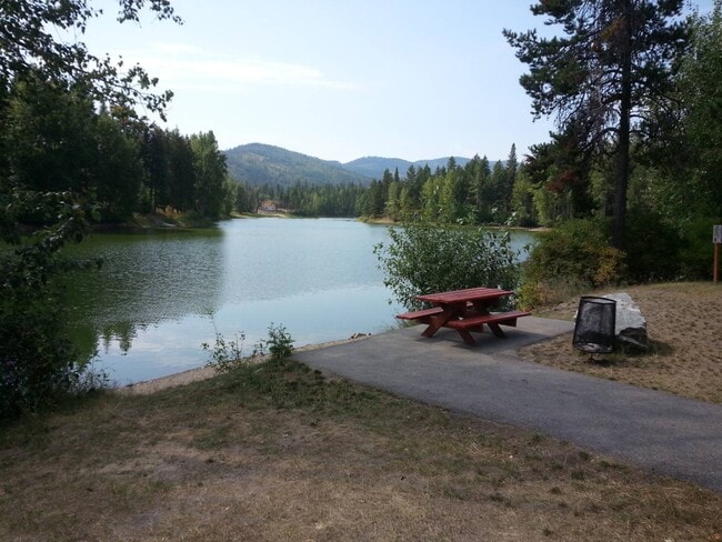 Building Photo - 134 Hanaford Rd