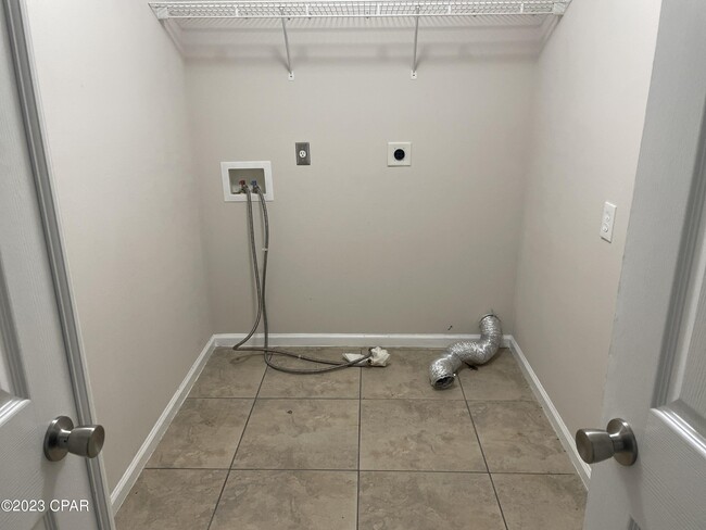 Building Photo - 241 Hannover Cir