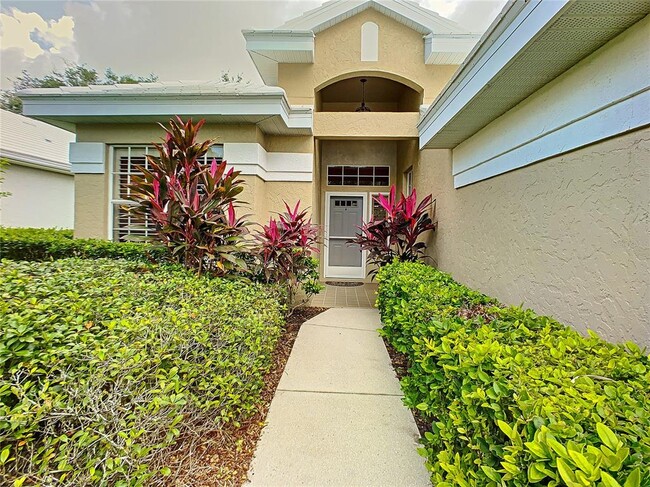Building Photo - 539 Fallbrook Dr