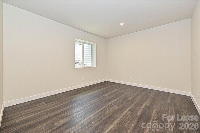 Building Photo - 7637 Griffins Gate Dr SW